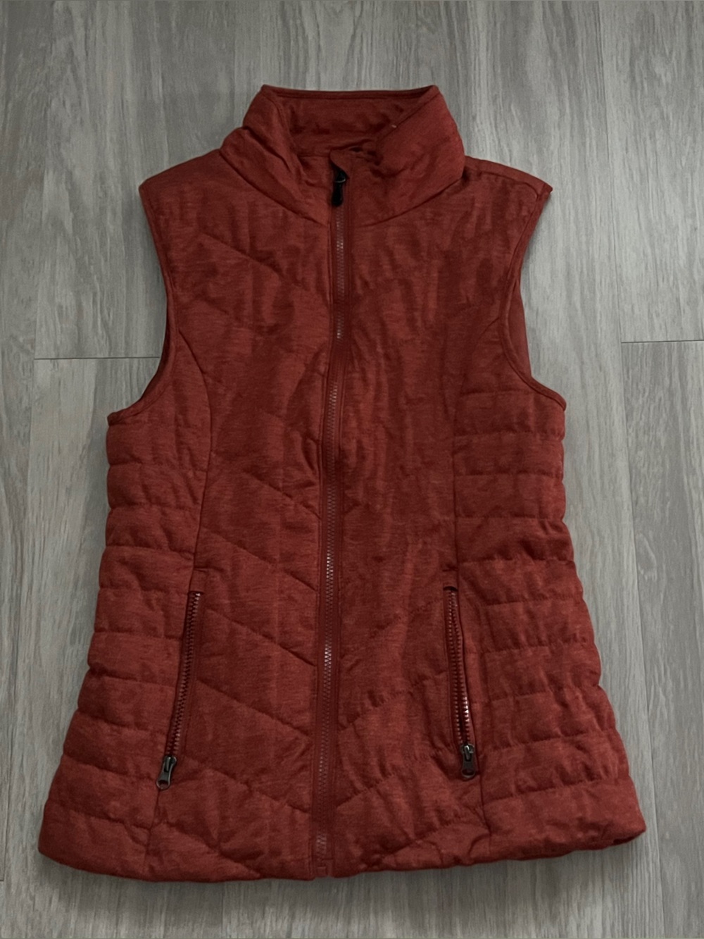 Bagatelle Collection Women’s Quilted Puffer Vest Small Burnt Orange Rust